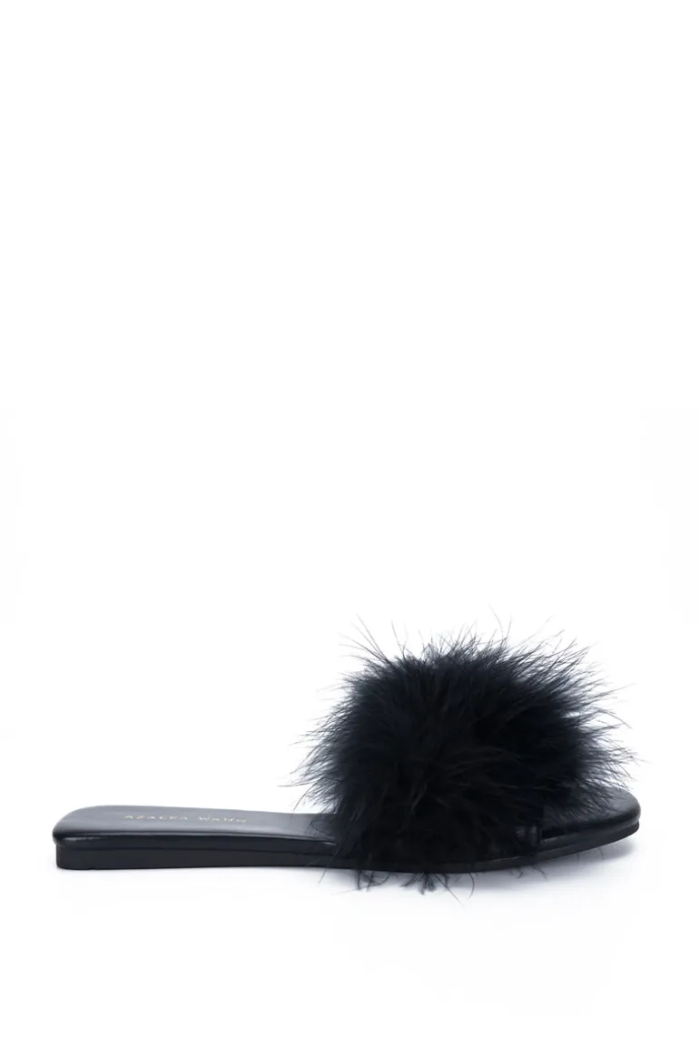 Janessa- Fluffy Flat Sandal