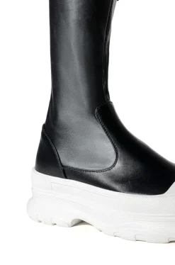 Lover- Flat Boot